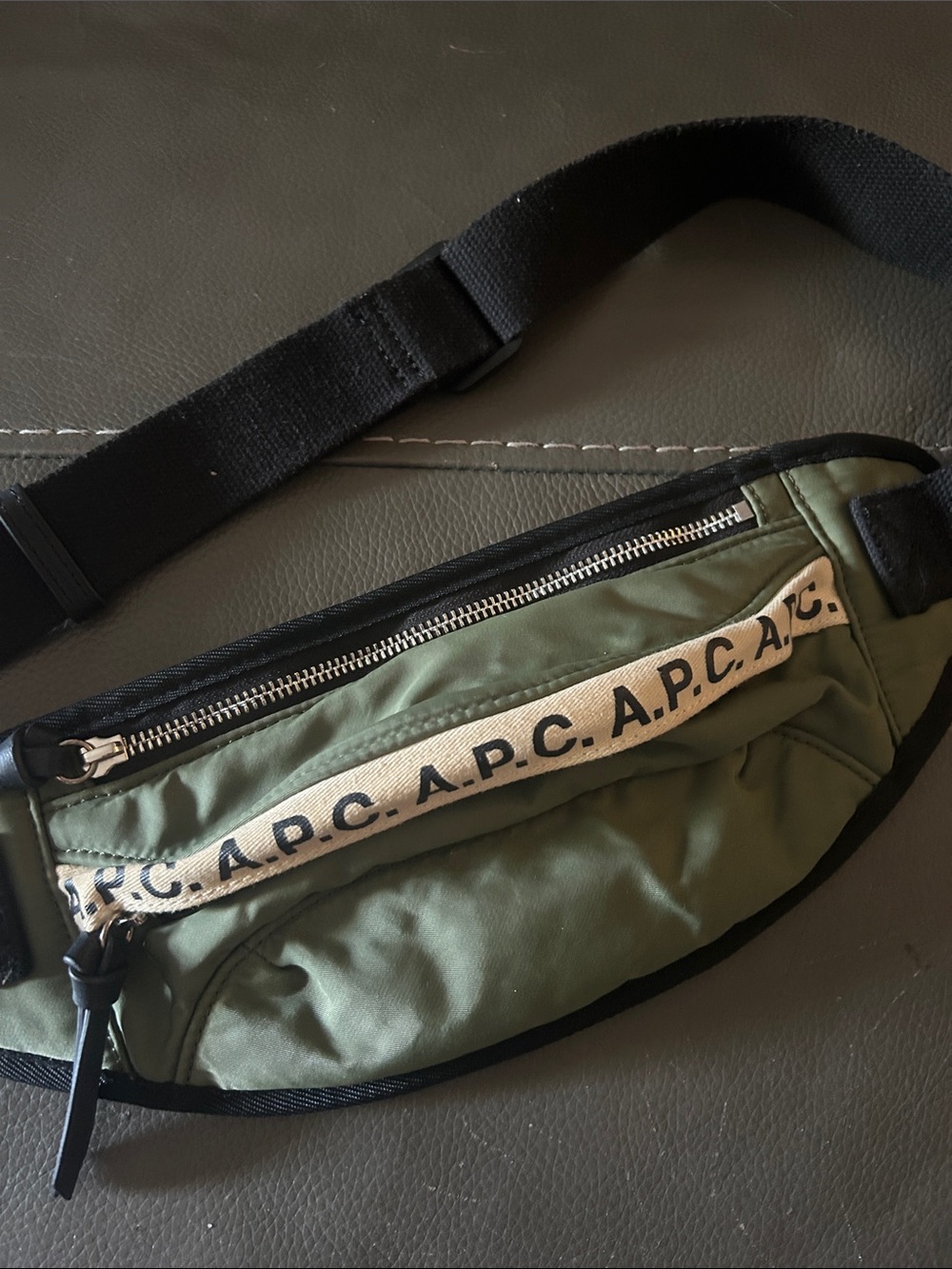 A.P.C. Olive Green Men's Waist Bag GUC - Picture 9 of 11